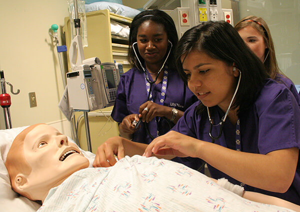 Nursing students at the UW Bothell / Source: nursing.uw.edu